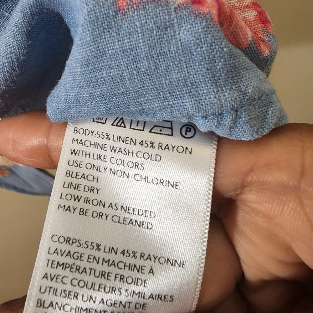 Laura Ashley x Urban Outfitters Button Down shirt-super cute!!!! Size Small - Picture 4 of 8